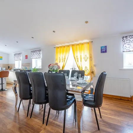 *ra98bl* For Your Relaxed & Cosy + Free Parking + Free Fast Wifi * * Leeds