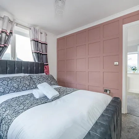 *ra98bl* For Your Relaxed & Cosy + Free Parking + Free Fast Wifi * * Leeds